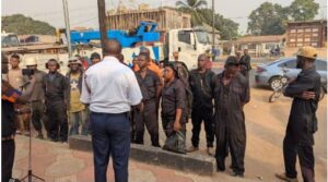 SLRSA Cracks Down on Unregistered Garages Along the Waterloo–Masiaka Corridor